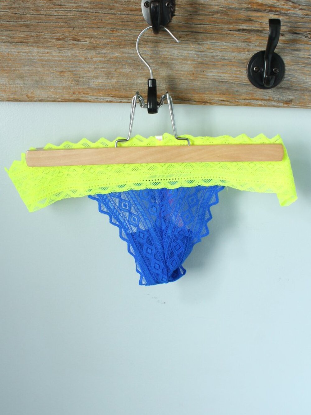 Pink Victoria's Secret Size L Thong Elastic Lace